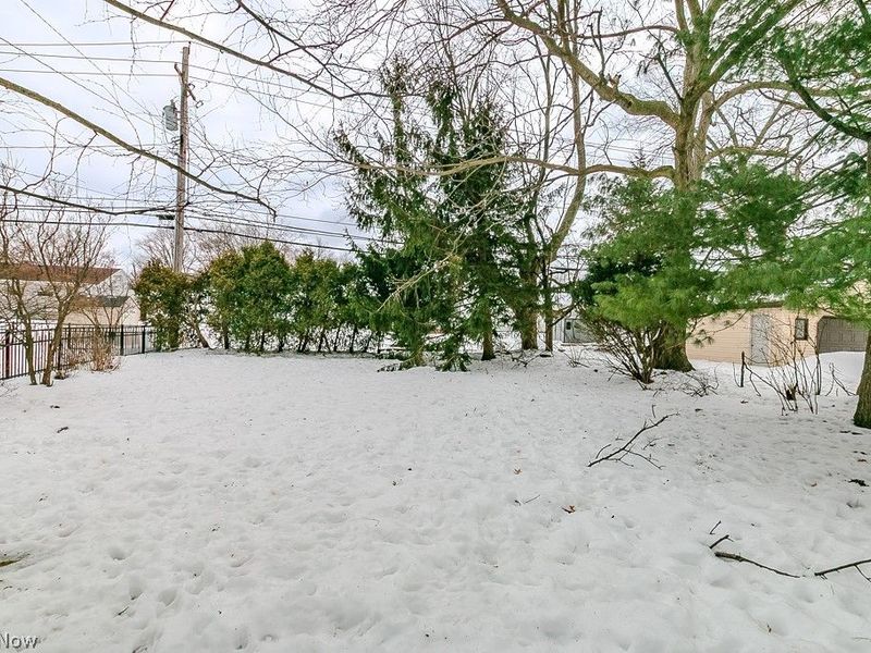 1307 Summit Drive, Cleveland, OH 44124 Photo 34