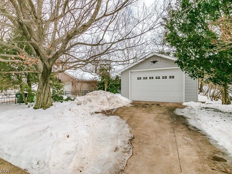 1307 Summit Drive, Cleveland, OH 44124 Photo 36
