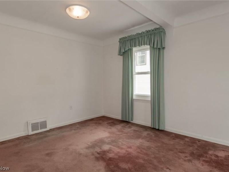 1307 Summit Drive, Cleveland, OH 44124 Photo 7