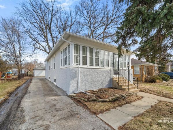 237 S Villa Avenue, Elmhurst, IL 60126