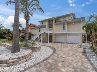 633 SOUNDVIEW DRIVE, PALM HARBOR, FL 34683