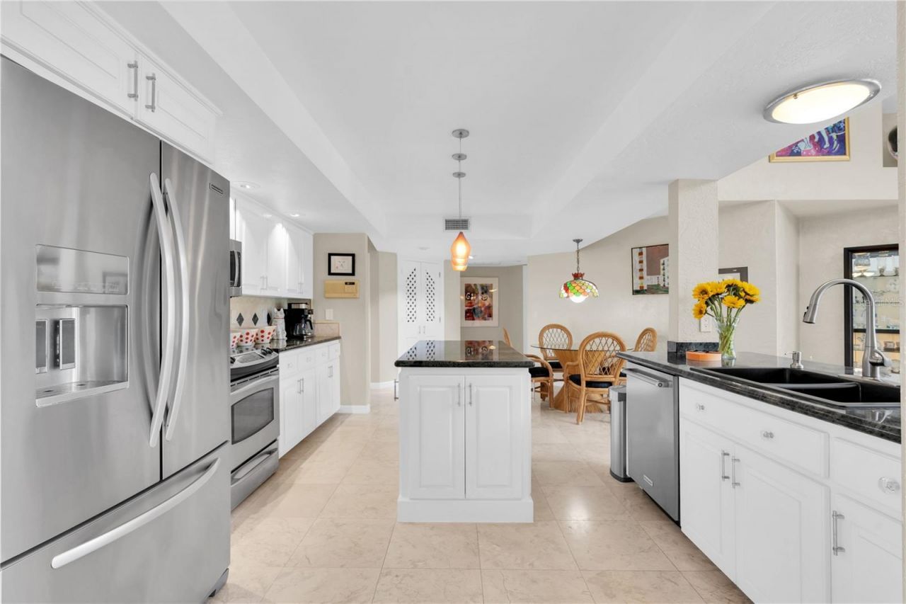 633 Soundview Drive, Palm Harbor, FL 34683 Photo