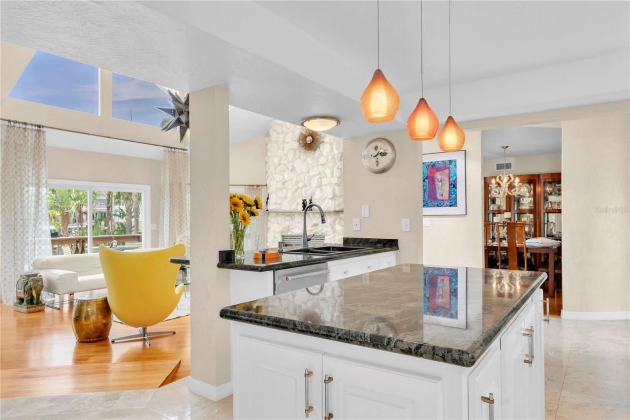 633 Soundview Drive, Palm Harbor, FL 34683 Photo