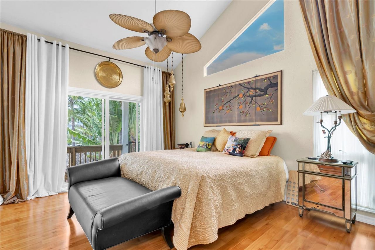 633 Soundview Drive, Palm Harbor, FL 34683 Photo