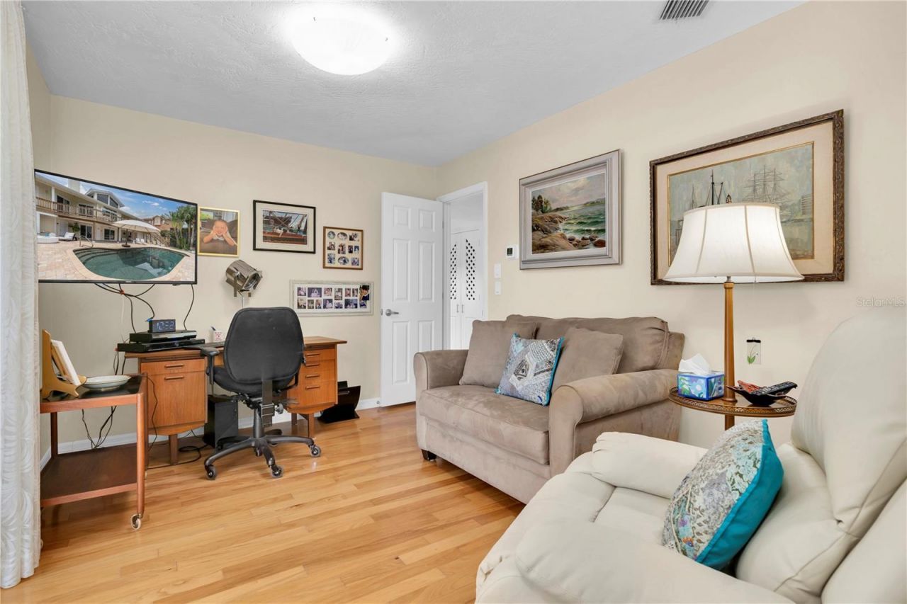 633 Soundview Drive, Palm Harbor, FL 34683 Photo