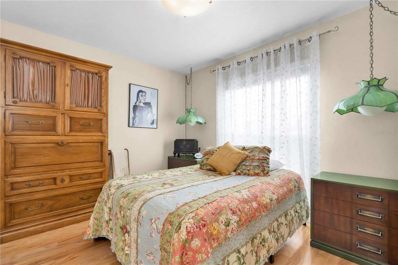 633 Soundview Drive, Palm Harbor, FL 34683 Photo