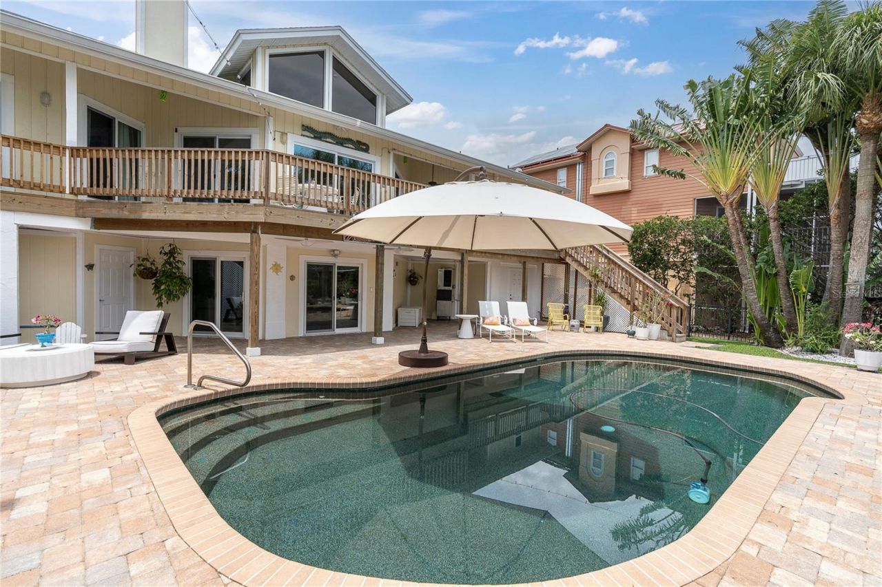 633 Soundview Drive, Palm Harbor, FL 34683 Photo