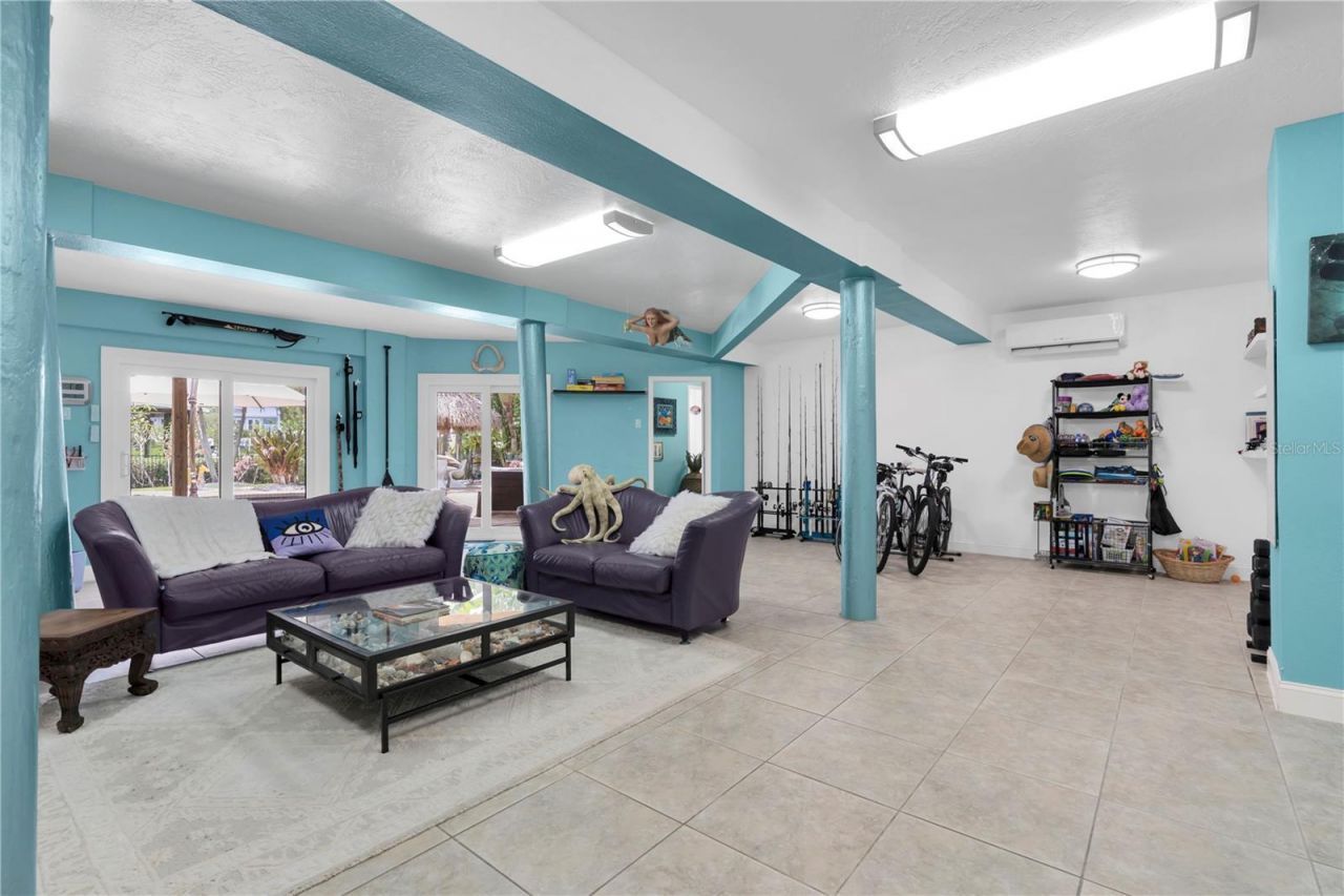 633 Soundview Drive, Palm Harbor, FL 34683 Photo