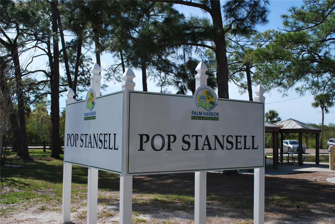 633 Soundview Drive, Palm Harbor, FL 34683 Photo