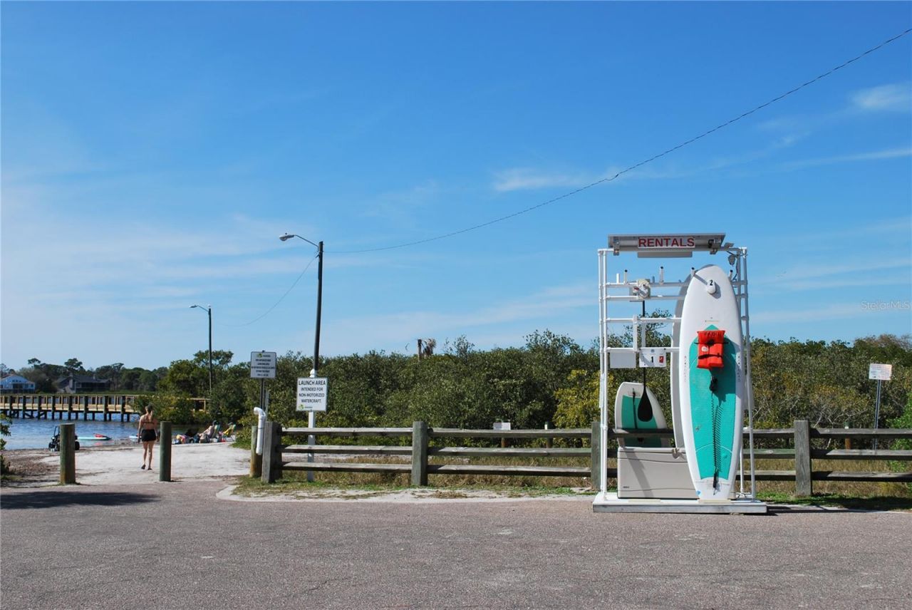 633 Soundview Drive, Palm Harbor, FL 34683 Photo