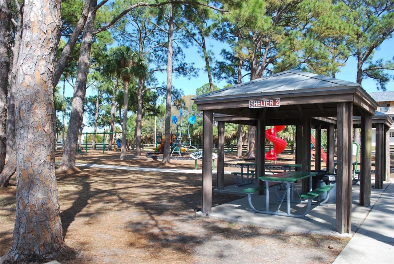 633 Soundview Drive, Palm Harbor, FL 34683 Photo