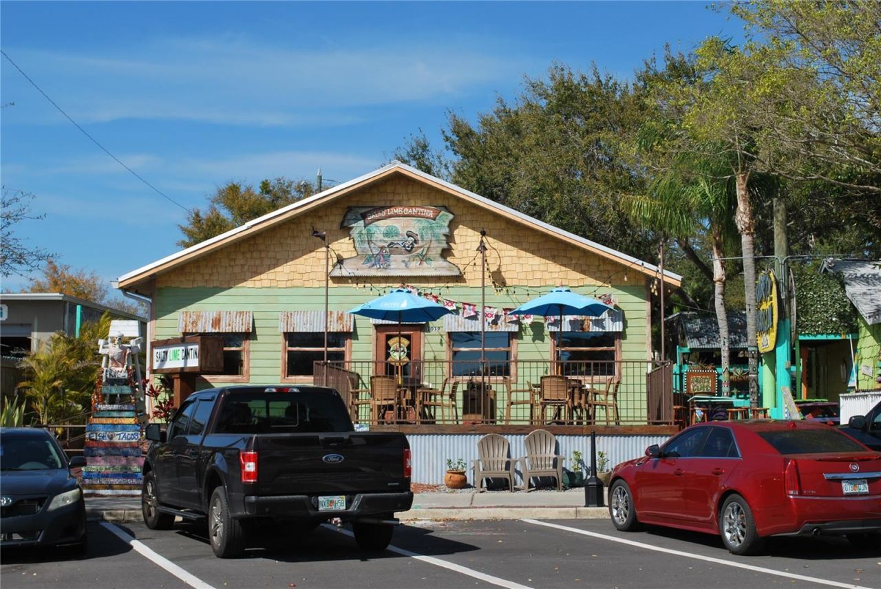 633 Soundview Drive, Palm Harbor, FL 34683 Photo