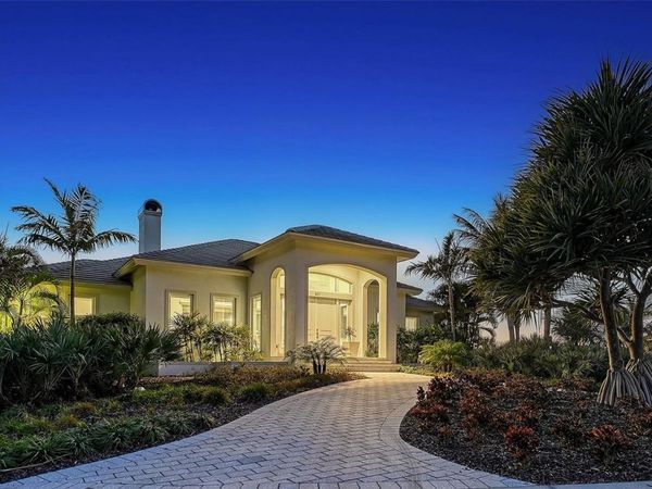 617 NEPTUNE AVENUE, LONGBOAT KEY, FL 34228