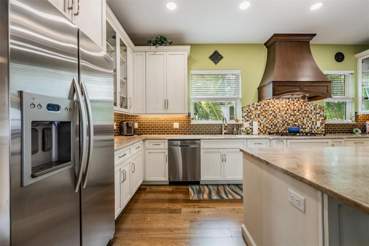 116 Carlyle Circle, Palm Harbor, FL 34683 Photo