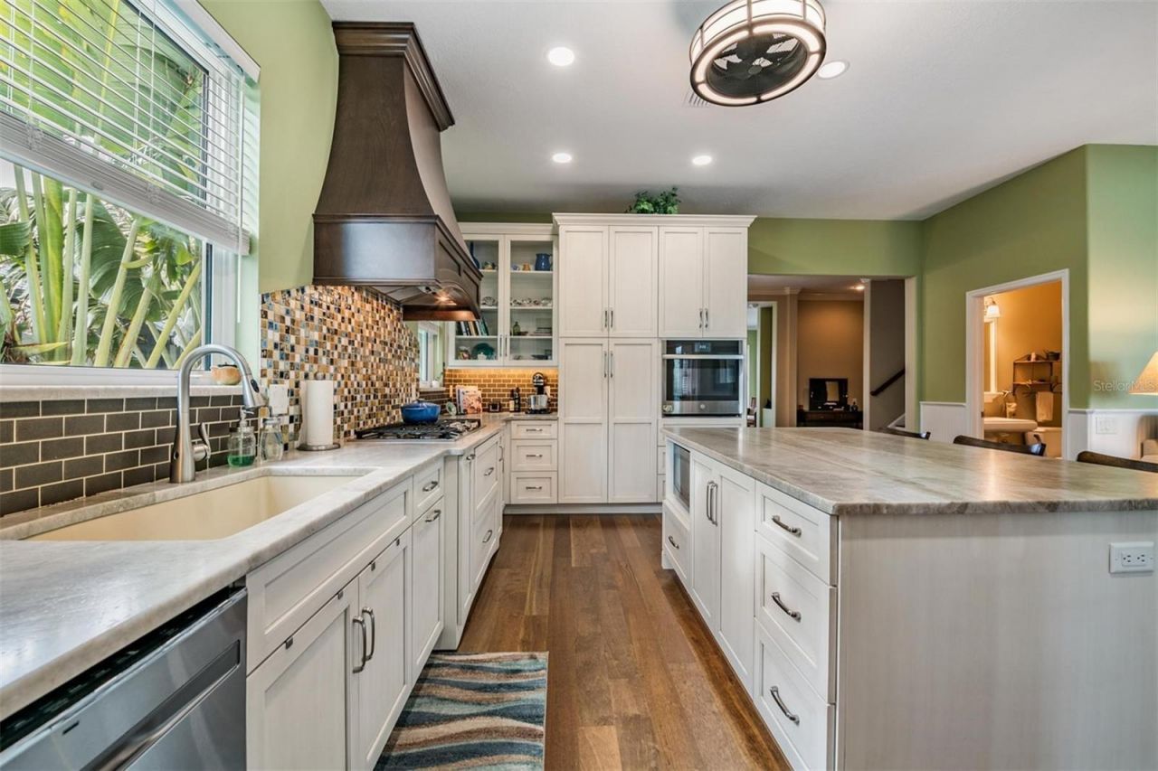 116 Carlyle Circle, Palm Harbor, FL 34683 Photo