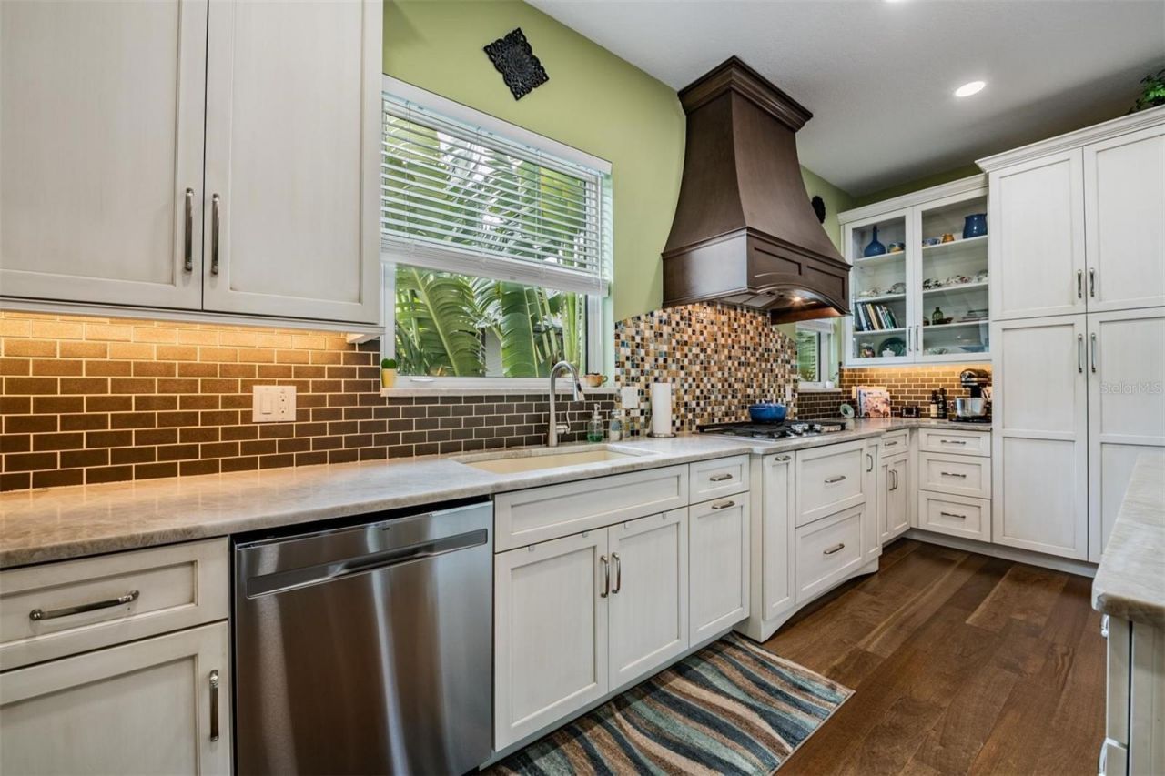 116 Carlyle Circle, Palm Harbor, FL 34683 Photo