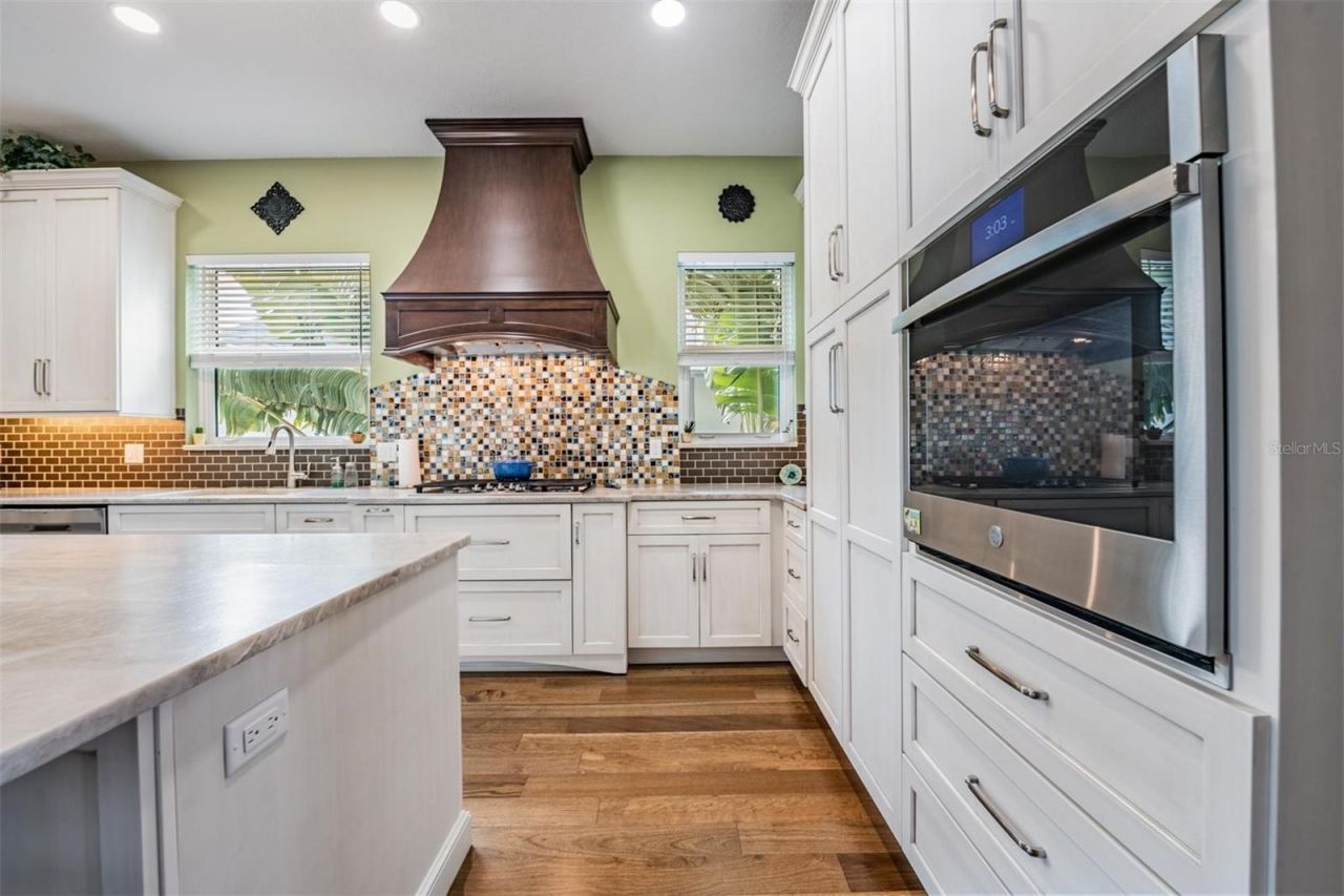 116 Carlyle Circle, Palm Harbor, FL 34683 Photo