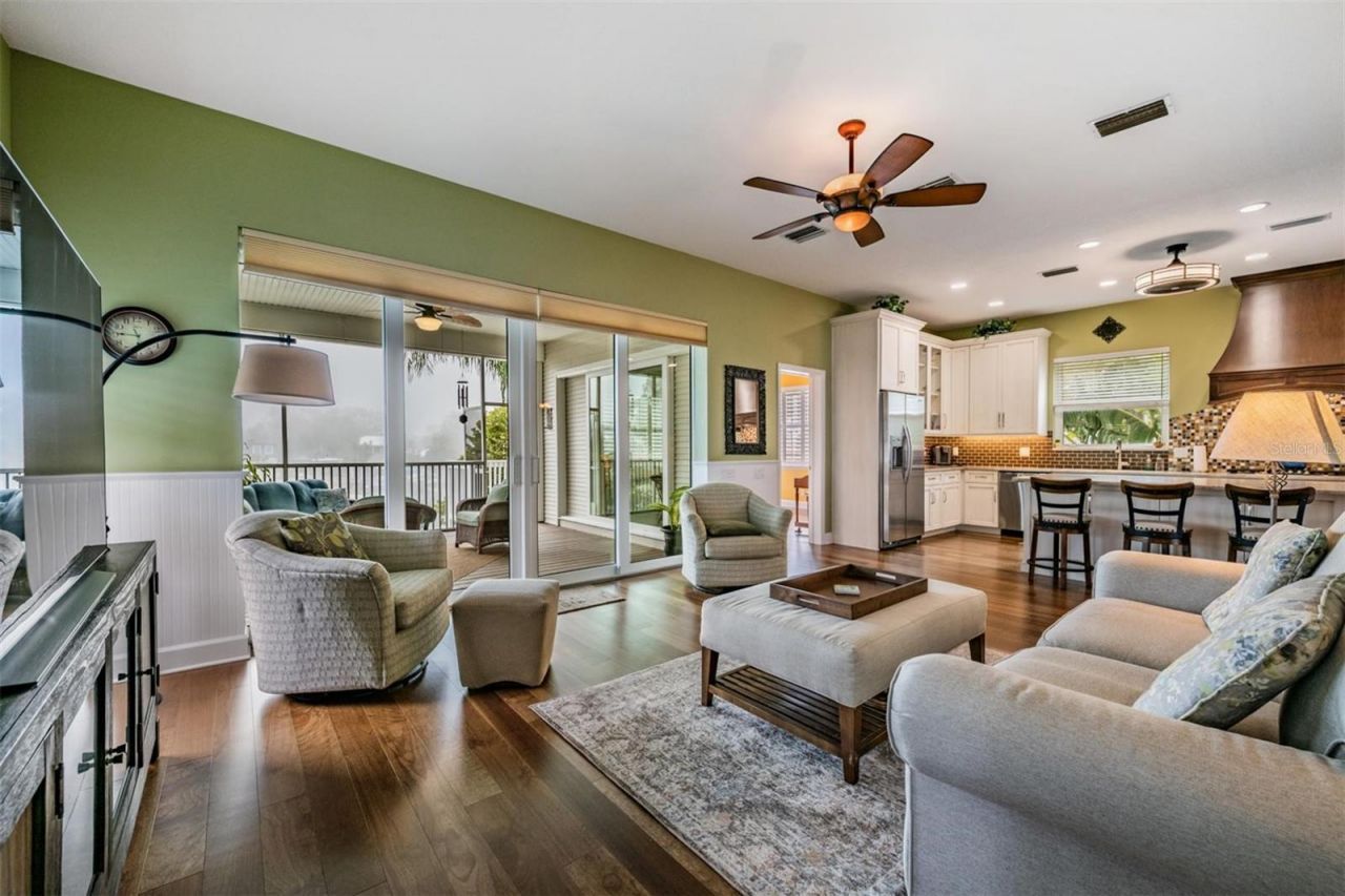 116 Carlyle Circle, Palm Harbor, FL 34683 Photo