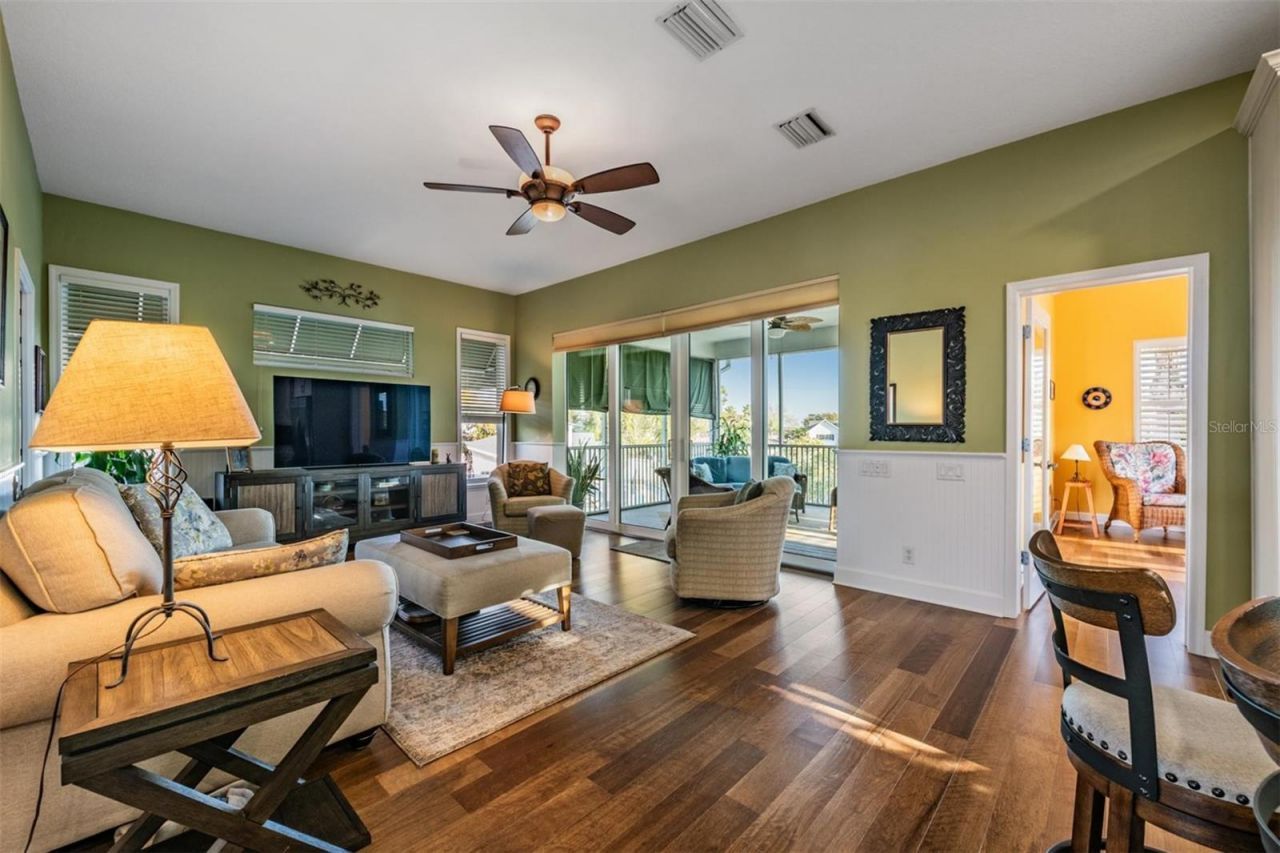 116 Carlyle Circle, Palm Harbor, FL 34683 Photo