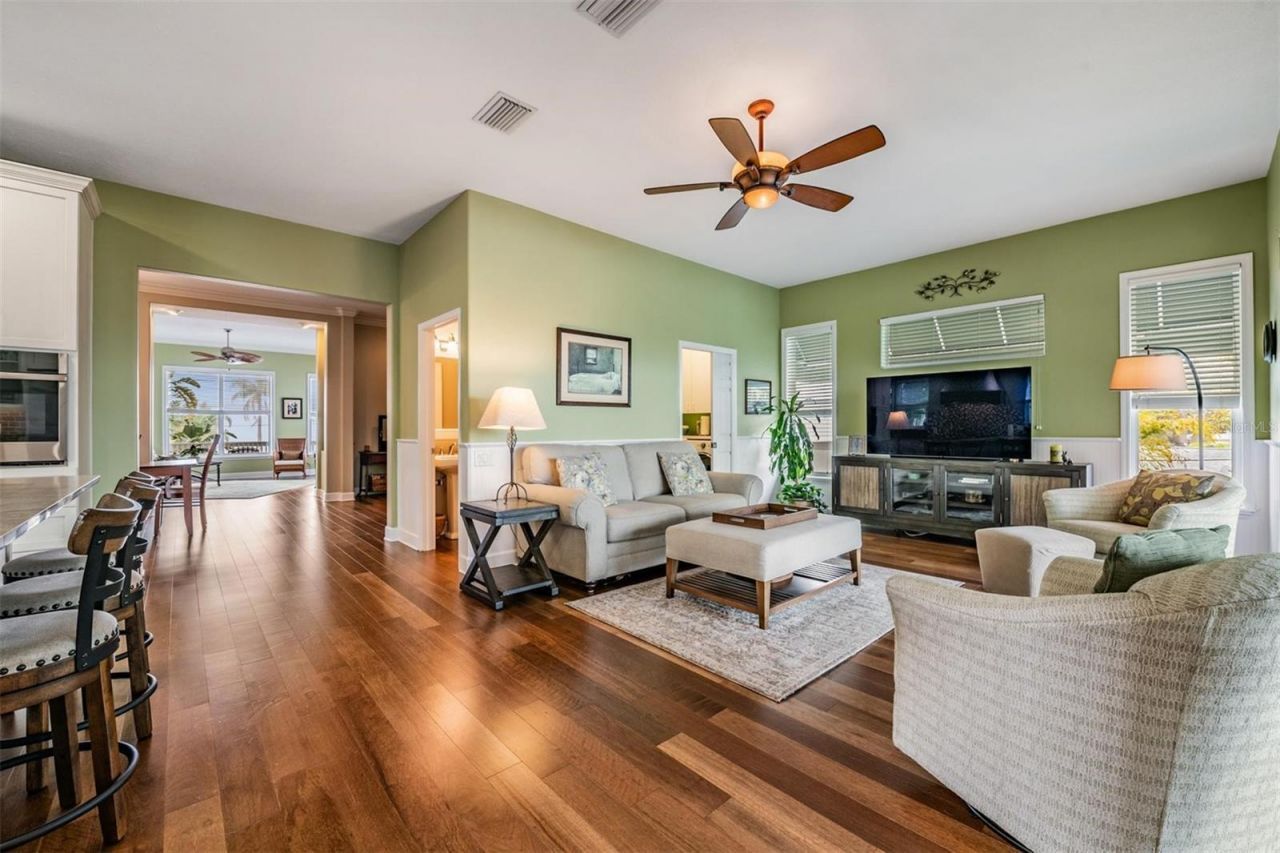 116 Carlyle Circle, Palm Harbor, FL 34683 Photo