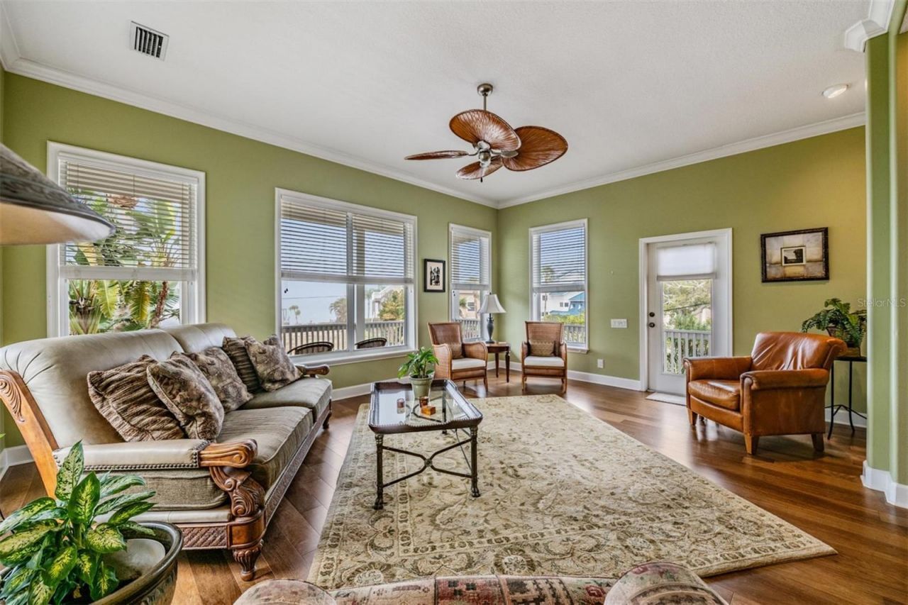 116 Carlyle Circle, Palm Harbor, FL 34683 Photo