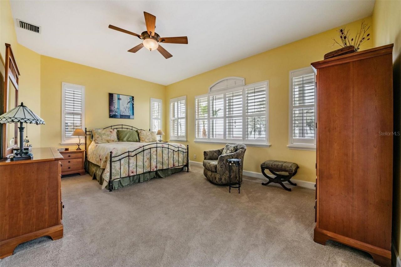 116 Carlyle Circle, Palm Harbor, FL 34683 Photo