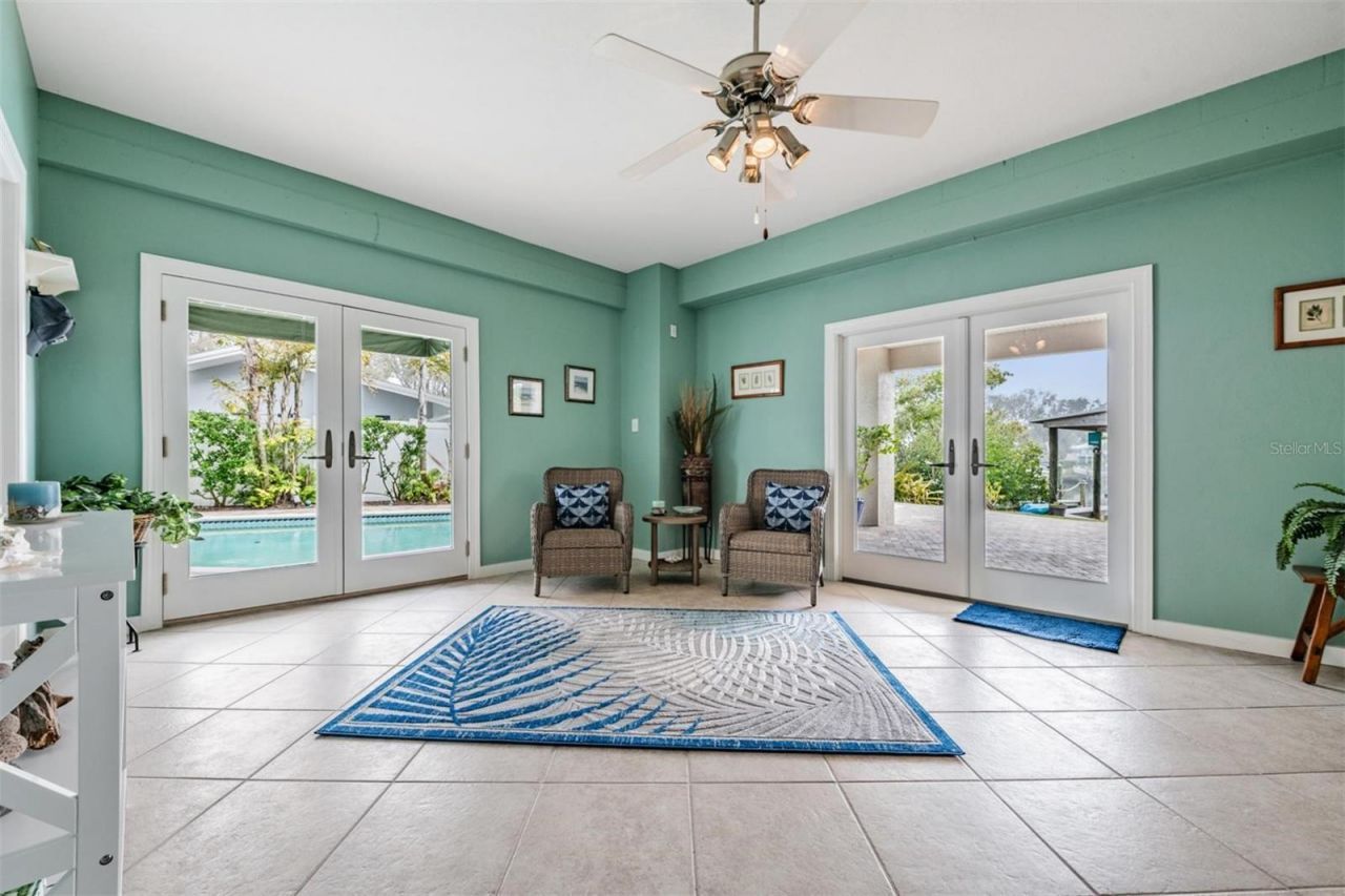 116 Carlyle Circle, Palm Harbor, FL 34683 Photo