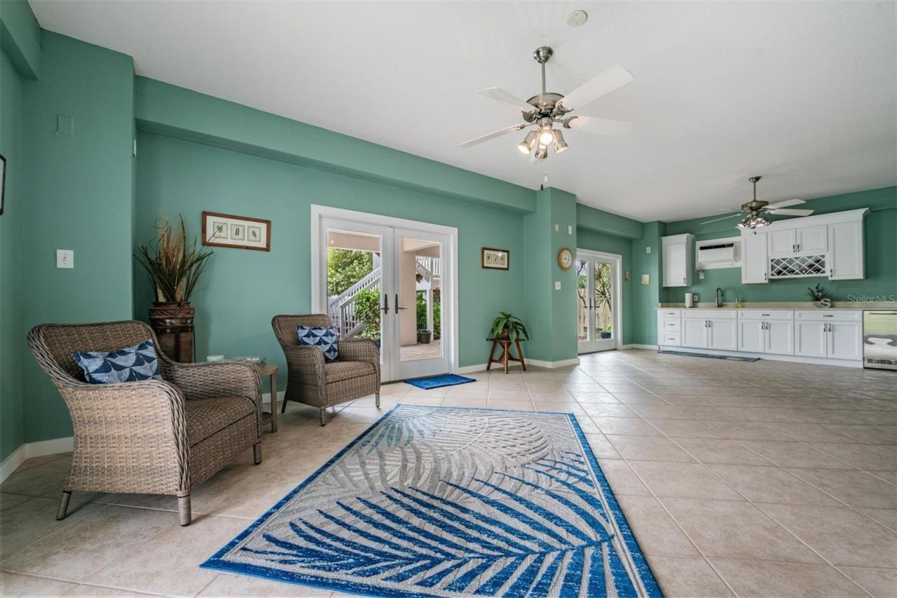 116 Carlyle Circle, Palm Harbor, FL 34683 Photo