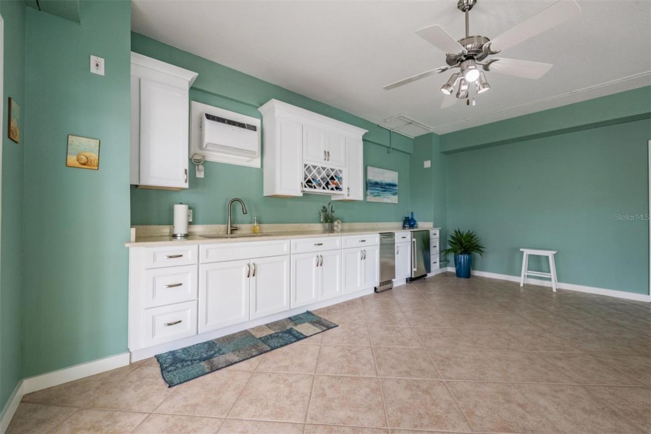 116 Carlyle Circle, Palm Harbor, FL 34683 Photo