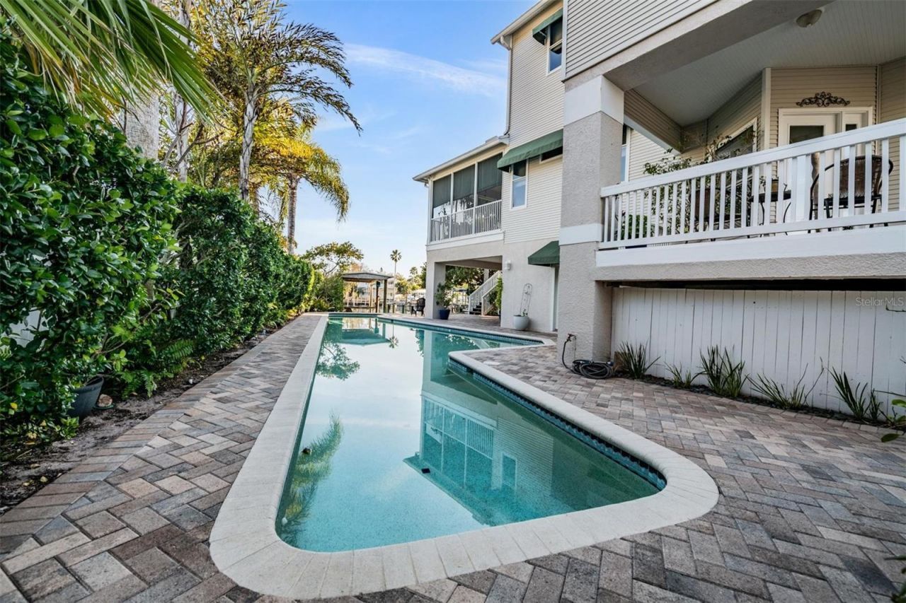 116 Carlyle Circle, Palm Harbor, FL 34683 Photo