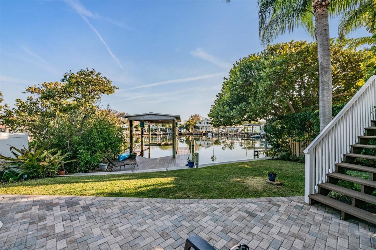 116 Carlyle Circle, Palm Harbor, FL 34683 Photo