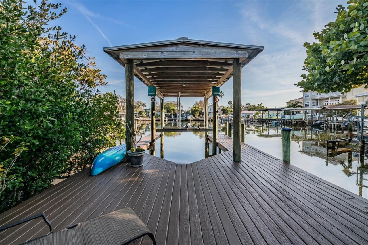 116 Carlyle Circle, Palm Harbor, FL 34683 Photo