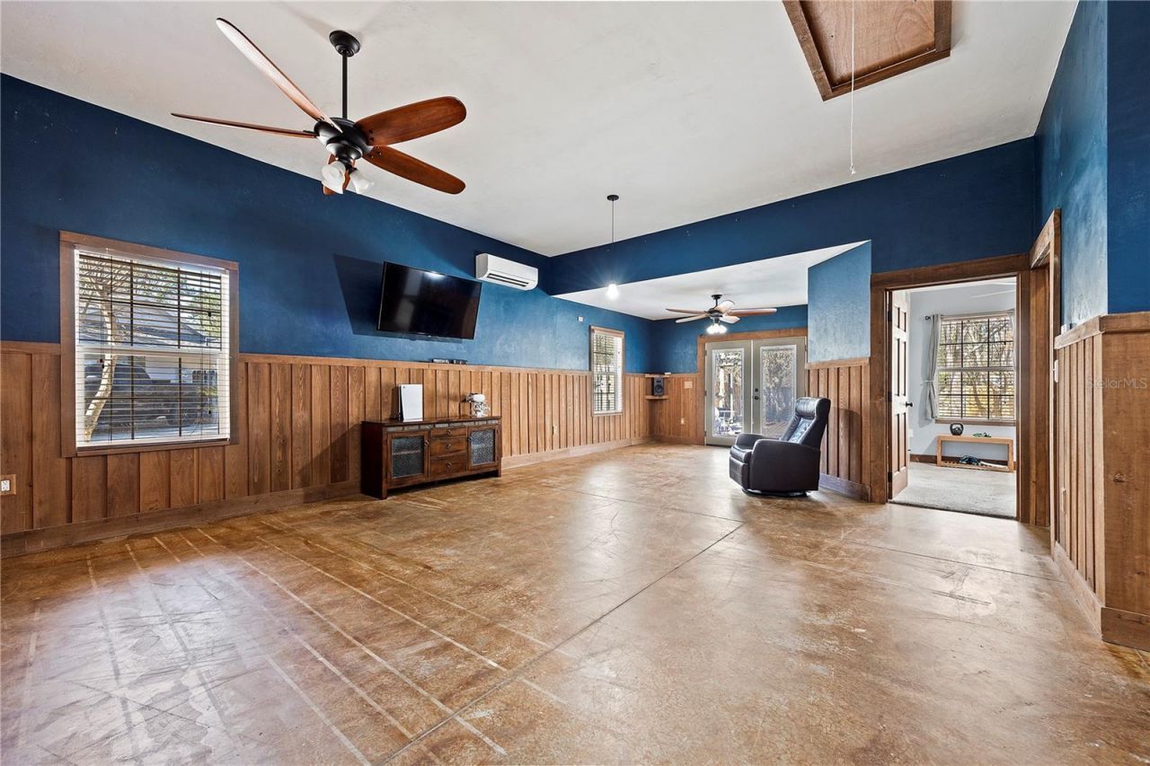 2440 NW 52nd Place, Gainesville, FL 32605 Photo