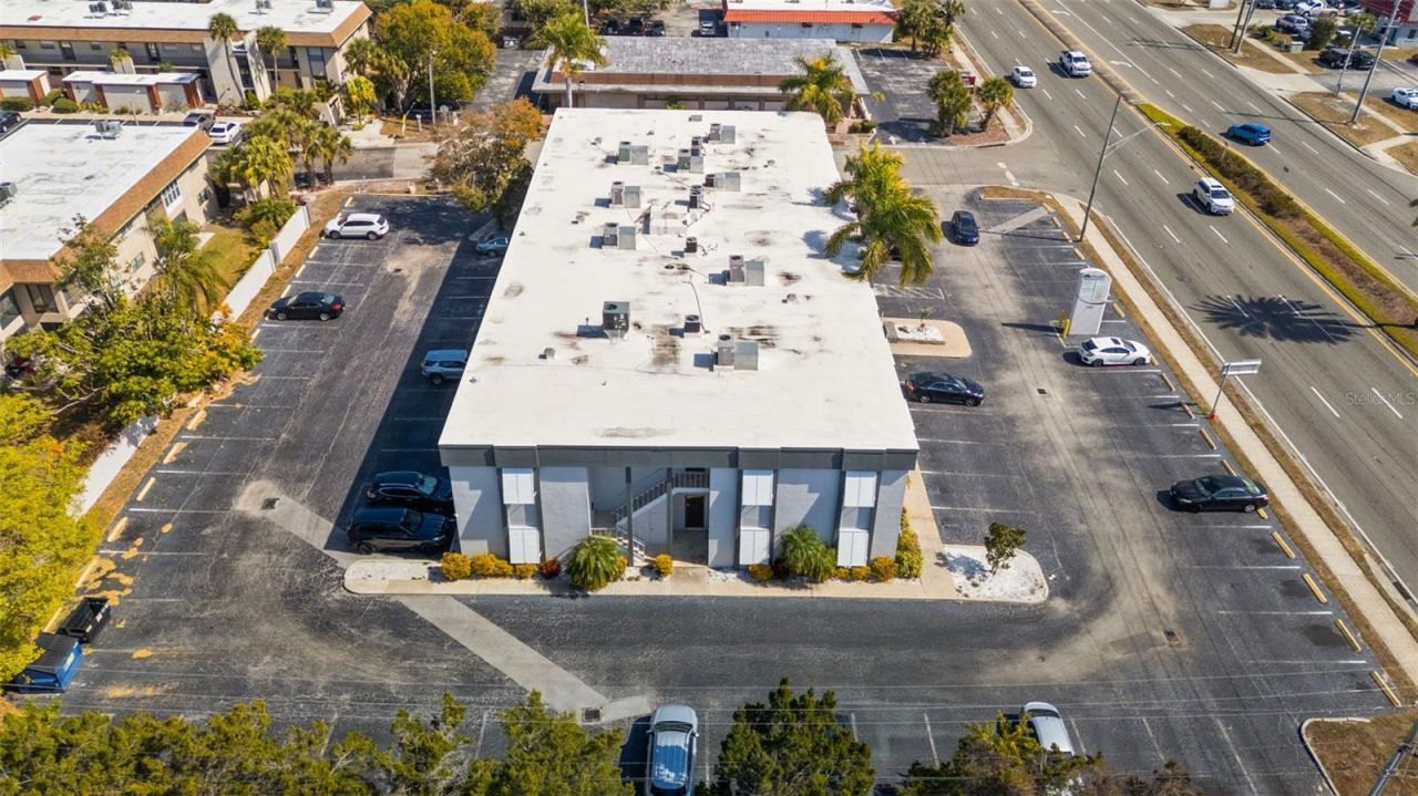 2700 E Bay Drive, Largo, FL 33771 Photo