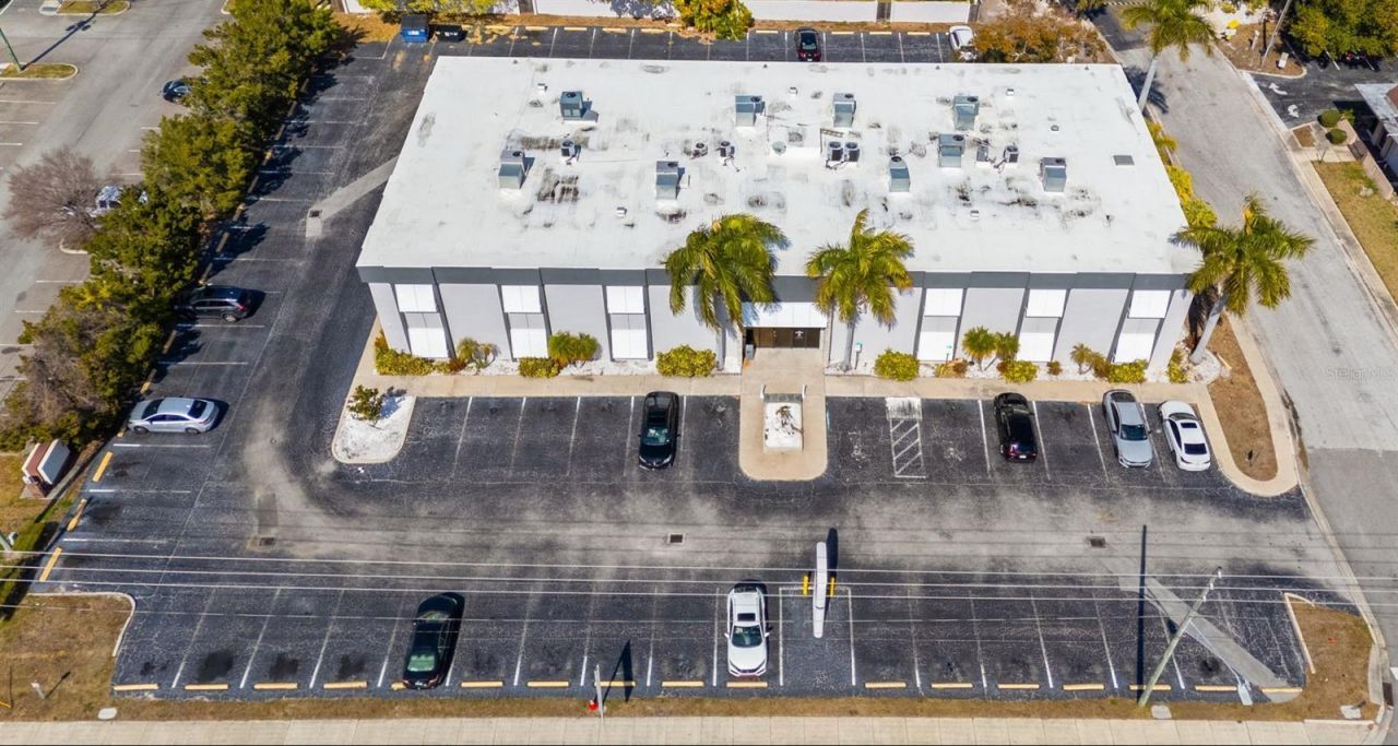 2700 E Bay Drive, Largo, FL 33771 Photo