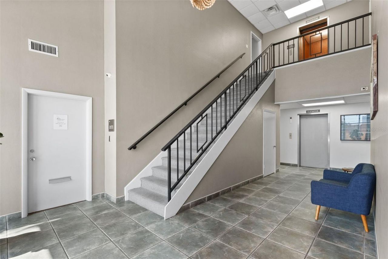 2700 E Bay Drive, Largo, FL 33771 Photo