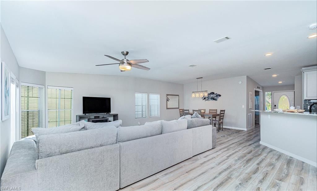17561 Canal Cove Ct, Fort Myers Beach, FL 33931 Photo