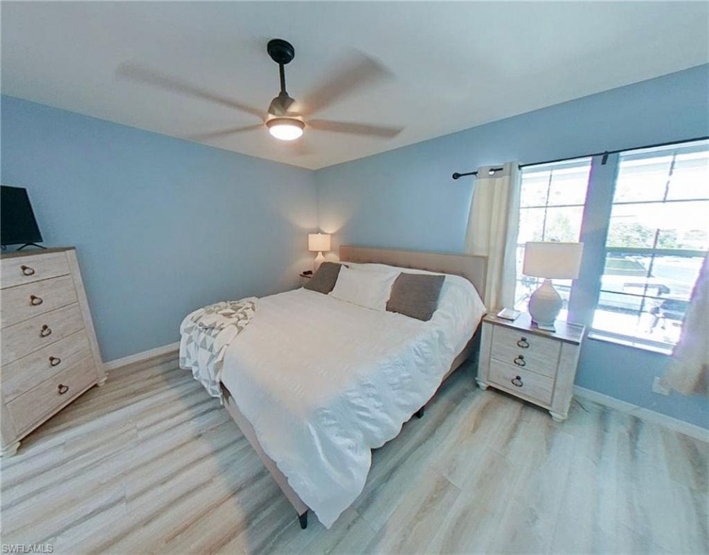 17561 Canal Cove Ct, Fort Myers Beach, FL 33931 Photo