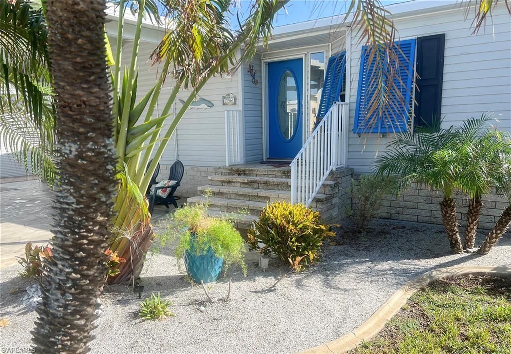17561 Canal Cove Ct, Fort Myers Beach, FL 33931 Photo