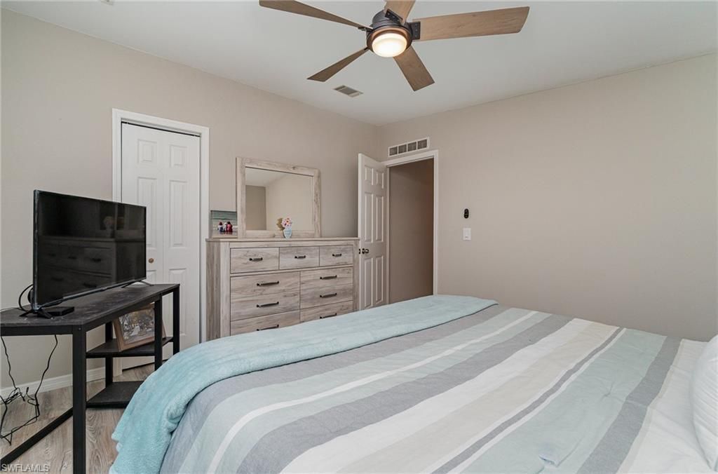 17561 Canal Cove Ct, Fort Myers Beach, FL 33931 Photo