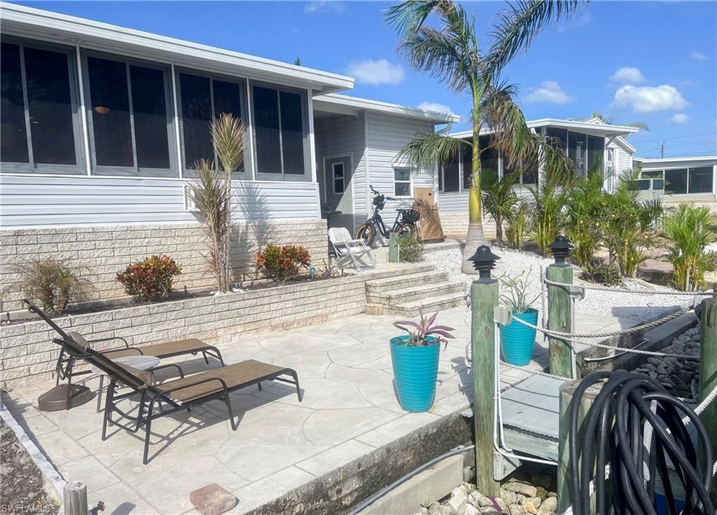 17561 Canal Cove Ct, Fort Myers Beach, FL 33931 Photo