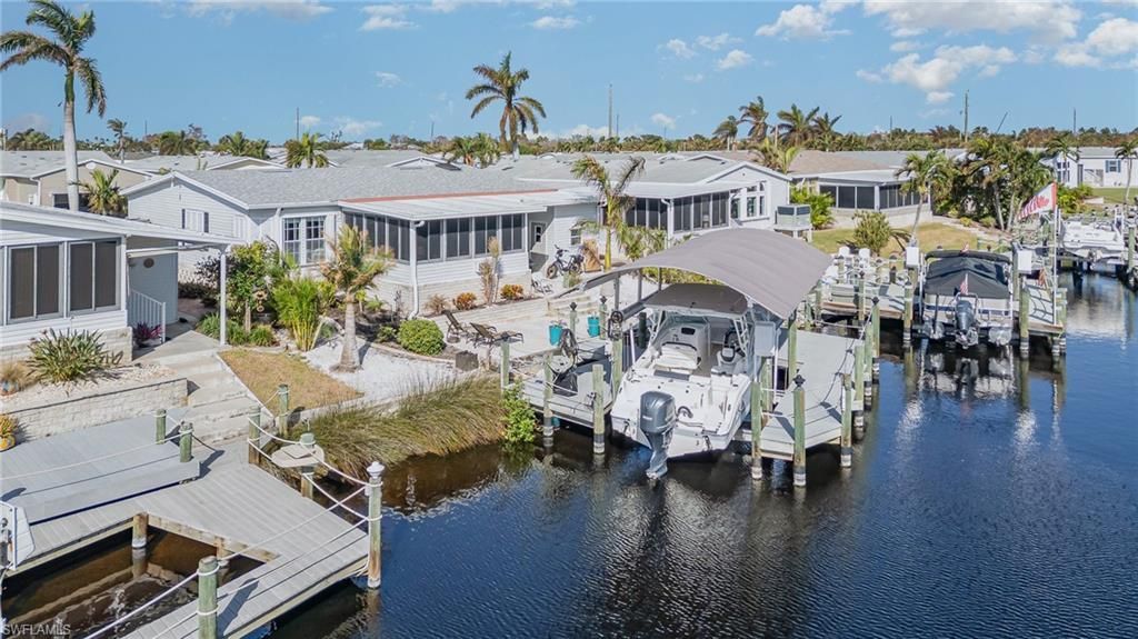 17561 Canal Cove Ct, Fort Myers Beach, FL 33931 Photo