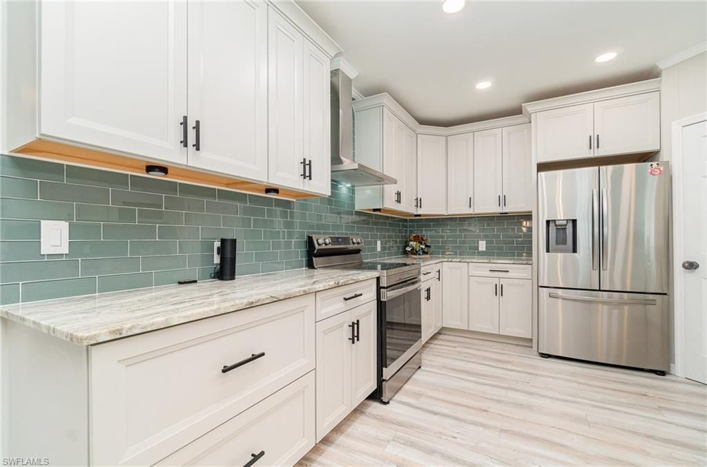 17561 Canal Cove Ct, Fort Myers Beach, FL 33931 Photo