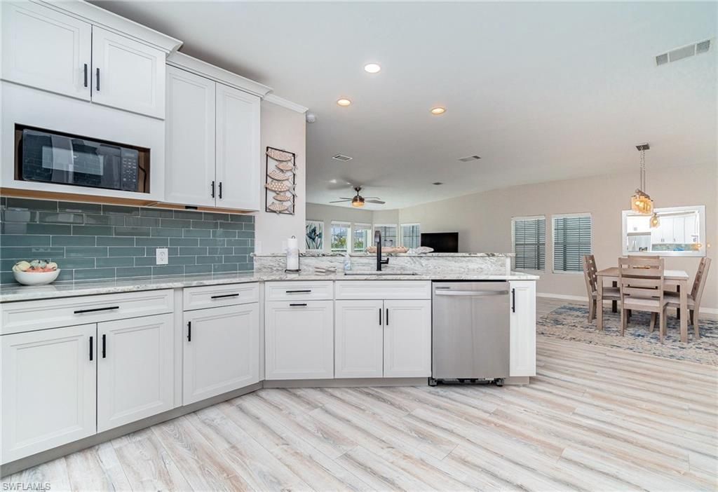 17561 Canal Cove Ct, Fort Myers Beach, FL 33931 Photo