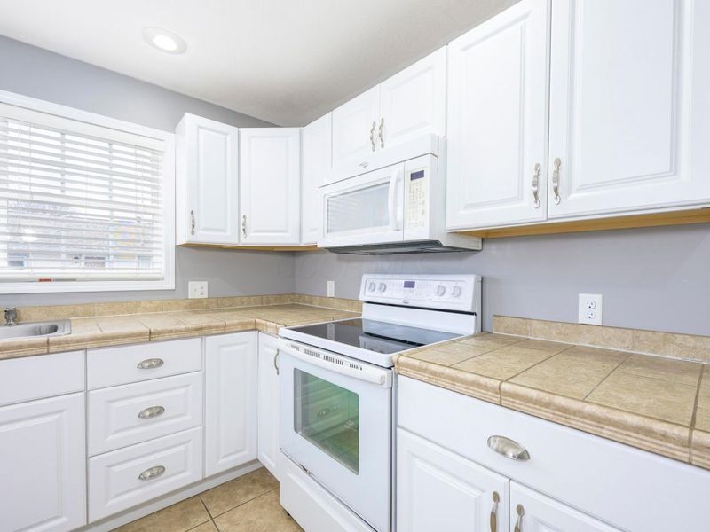 8937 Auditorium Street, Lakeview, OH 43331 Photo 12