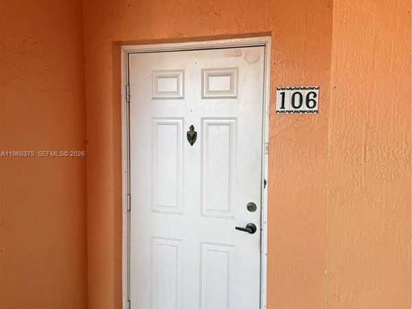 4677 NW 9th St , Unit 106, Miami, FL 33126