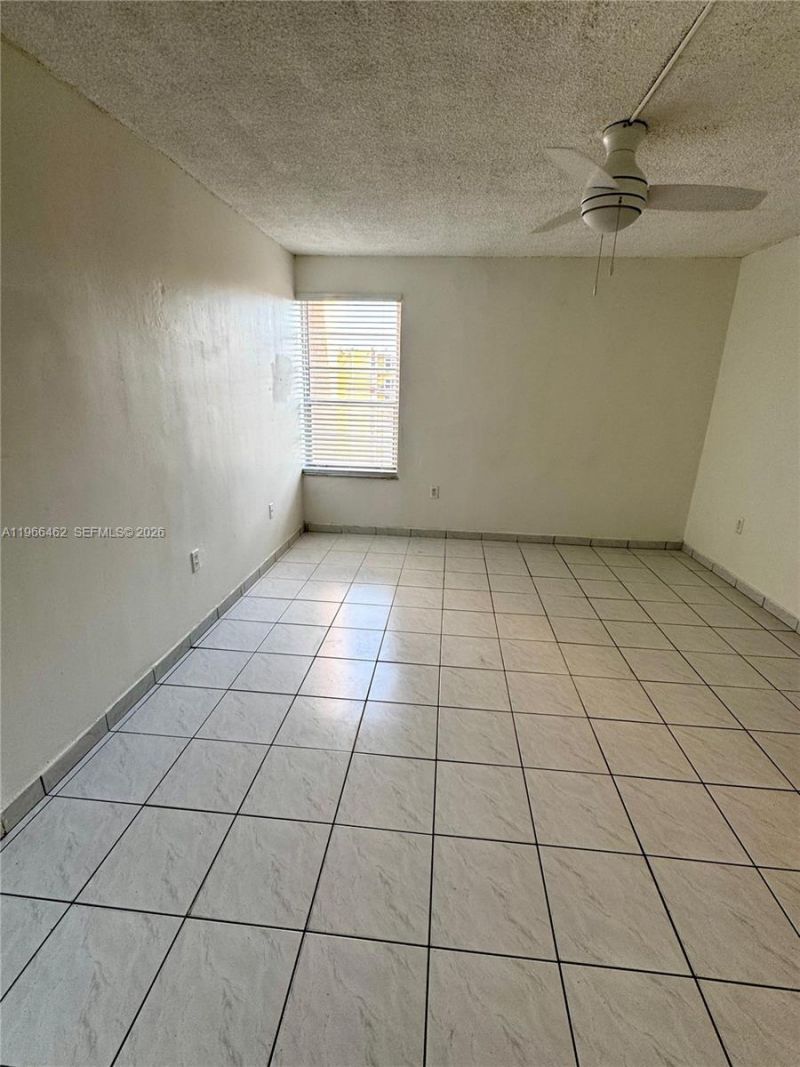 4801 NW 7th St, Unit 704-16, Miami, FL 33126 Photo