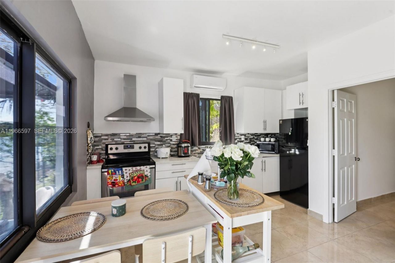 8333 SW 144th Ct, Miami, FL 33183 Photo