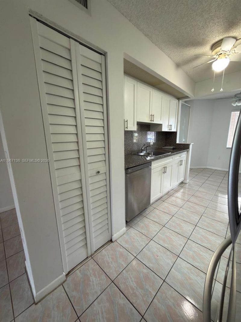 950 SW 138th Ave , Unit 111B, Pembroke Pines, FL 33027 Photo