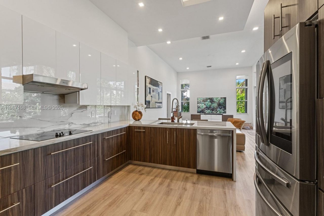 1774 Harbor Pointe Circle, Weston, FL 33327 Photo